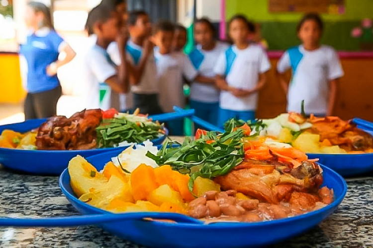Escola Catarina de Abreu abre preg&atilde;o para aquisi&ccedil;&atilde;o de&nbsp;alimentos