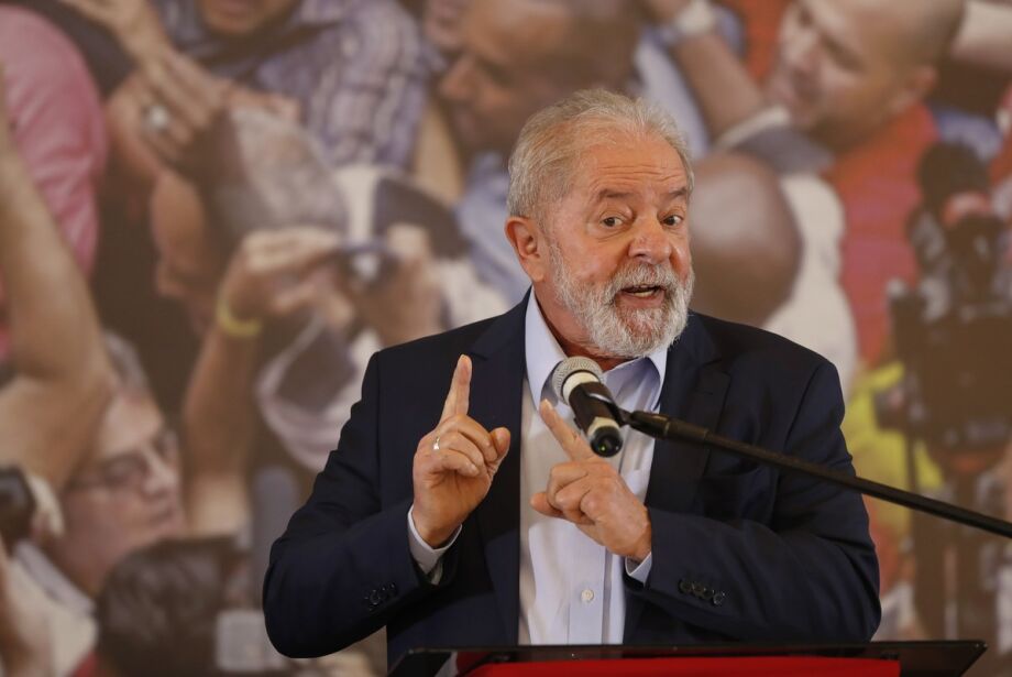 Lula sugere entrada de pa&iacute;ses no Brics e volta a defender NBD para contornar d&oacute;lar