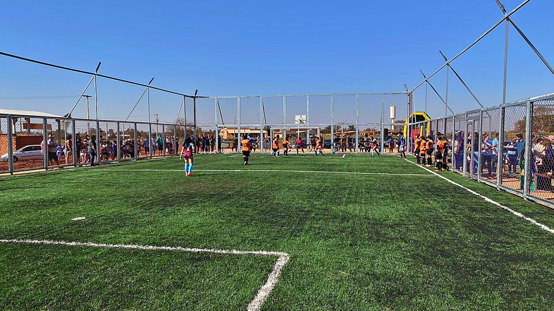 Prefeitura inaugura arena de esporte na agrovila do distrito do Cap&atilde;o Seco 