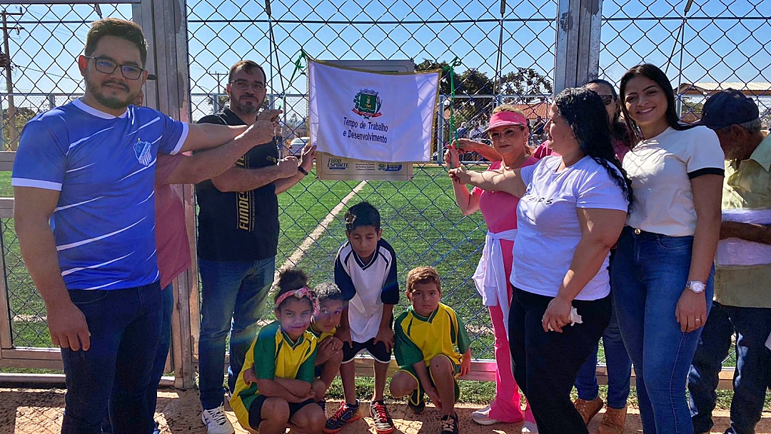 Prefeitura inaugura arena de esporte na agrovila do distrito do Cap&atilde;o Seco 