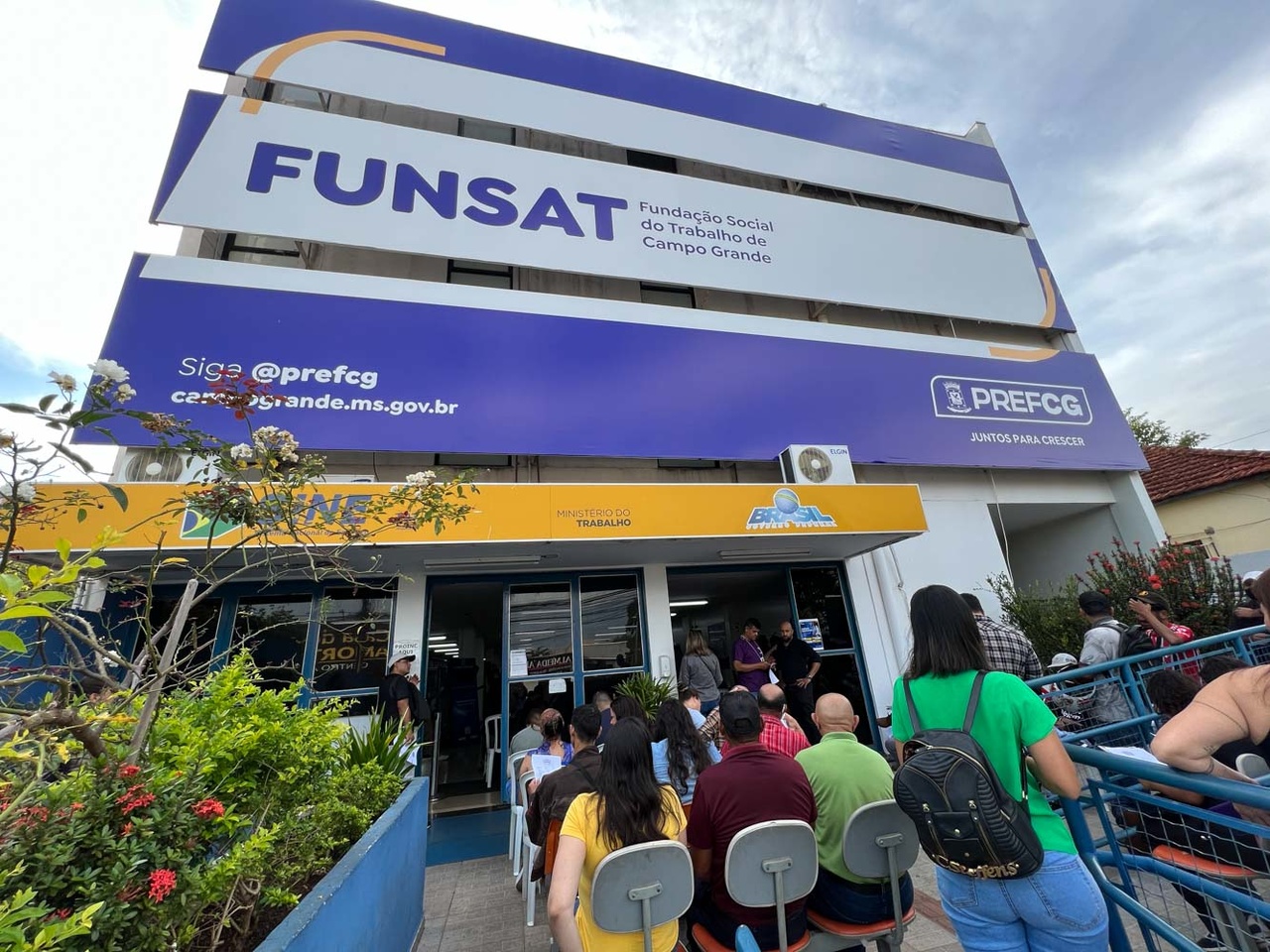 Funsat anuncia mais de 2 mil vagas de emprego nesta sexta-feira