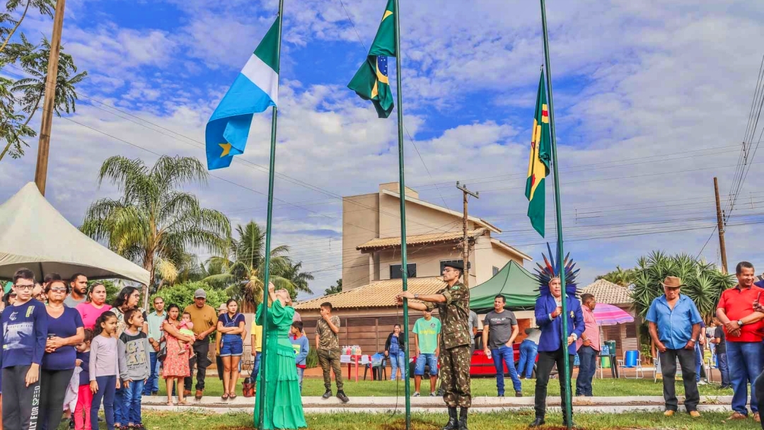 Grande p&uacute;blico prestigiou o desfile pelos 201 anos da Independ&ecirc;ncia