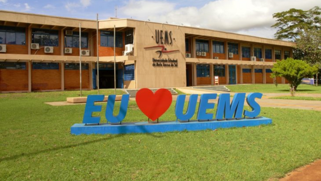 Seguem abertas inscri&ccedil;&otilde;es para cursos de gradua&ccedil;&atilde;o para refugiados e migrantes na Uems