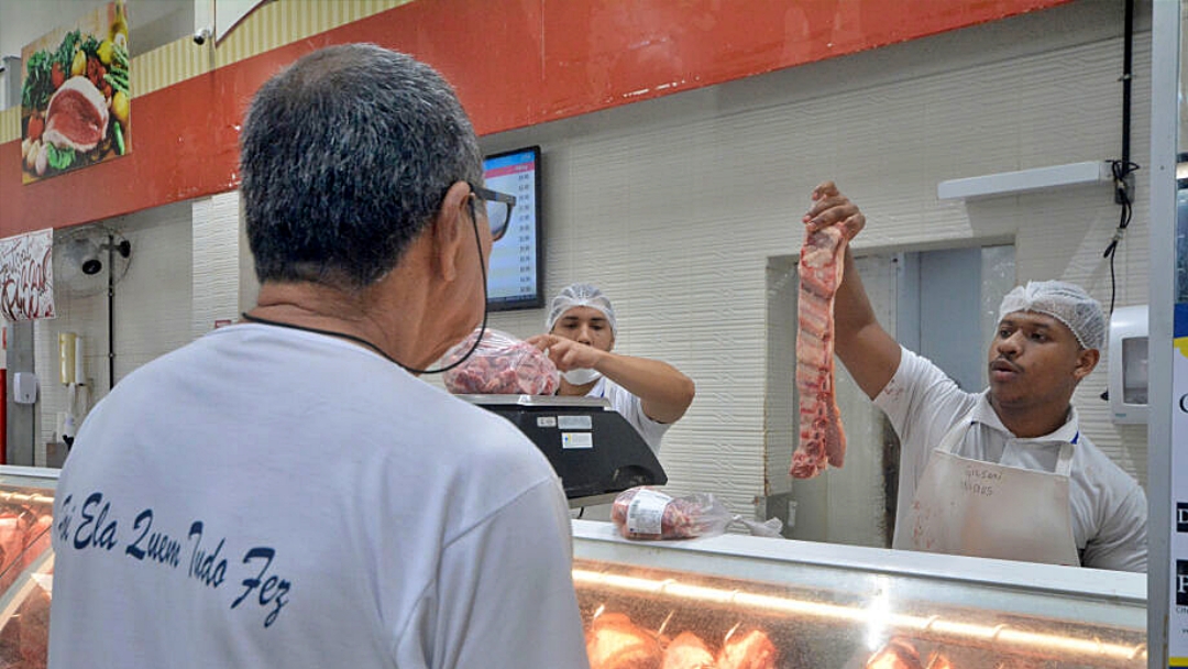 Pre&ccedil;o da carne bovina tem queda de at&eacute; 42% na Capital em 2023