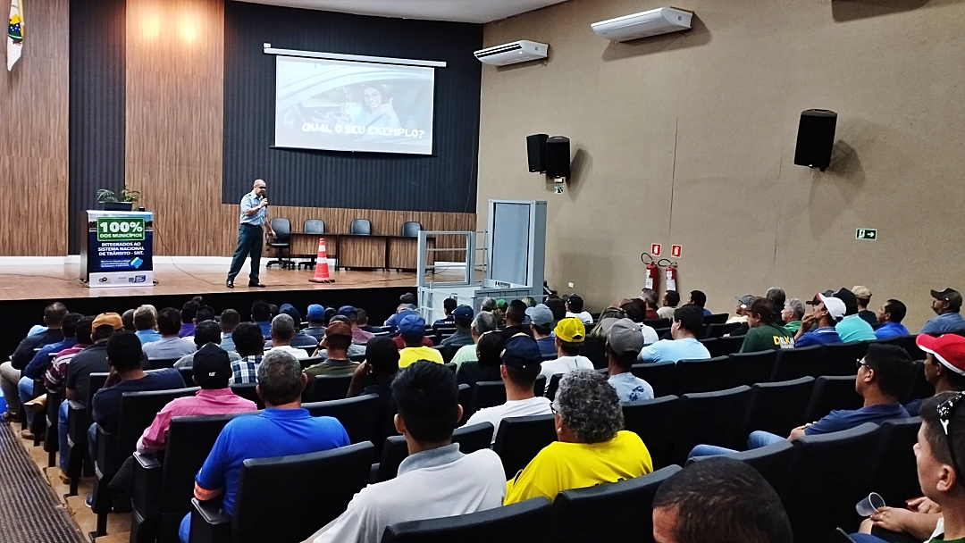 120 motoristas participaram de capacita&ccedil;&atilde;o para transportadores de passageiros