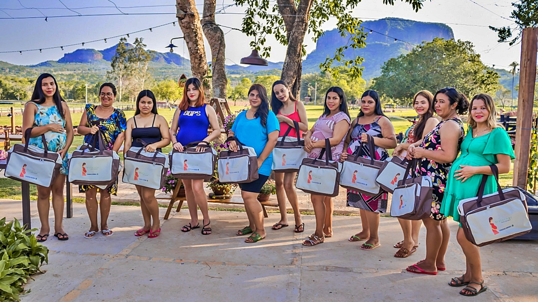 Assist&ecirc;ncia Social realiza ensaio com gestantes pelo projeto Retratos de M&atilde;e