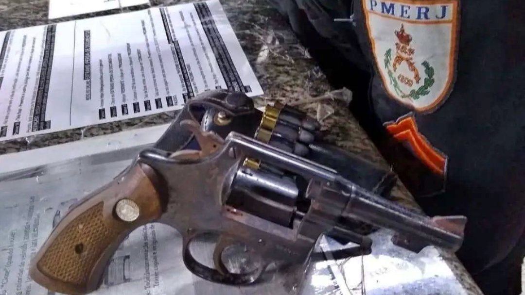 Ex-BBB Diego Alem&atilde;o &eacute; perseguido e preso no Rio 