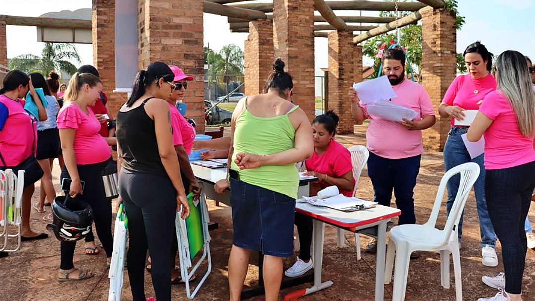 `Mais Mulheres` ofertou a&ccedil;&otilde;es na abertura do Outubro Rosa em Sidrol&acirc;ndia