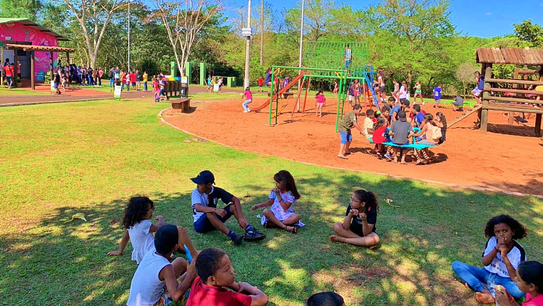 Assist&ecirc;ncia Social promoveu Dia `D` Brincar com crian&ccedil;as dos SCFV