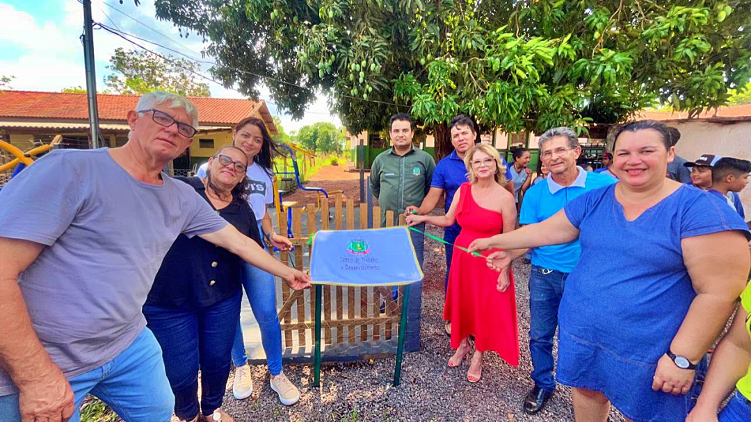 Cap&atilde;o Bonito II ganha academia ao ar livre, e celebra an&uacute;ncio de cobertura da quadra de esportes