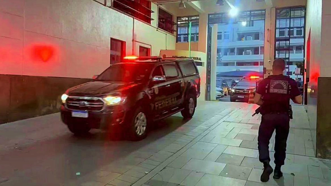 PF prende policiais civis do Rio que venderam droga para traficantes