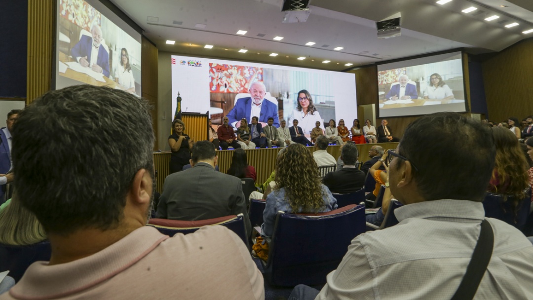 Bolsa Fam&iacute;lia completa 20 anos alcan&ccedil;ando 21,45 mi fam&iacute;lias