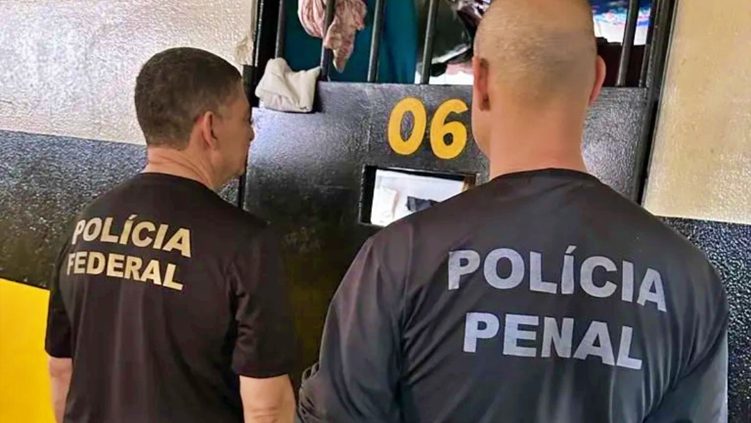 PF realiza operação contra quadrilha que usava marca da polícia para comercializar produtos