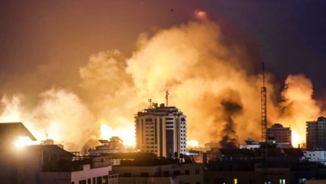 Israel faz maior ataque a&eacute;reo e usa tanques contra o Hamas em Gaza