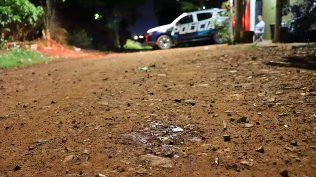 Jovem morta com seis disparos no banco do carona tinha 18 anos 