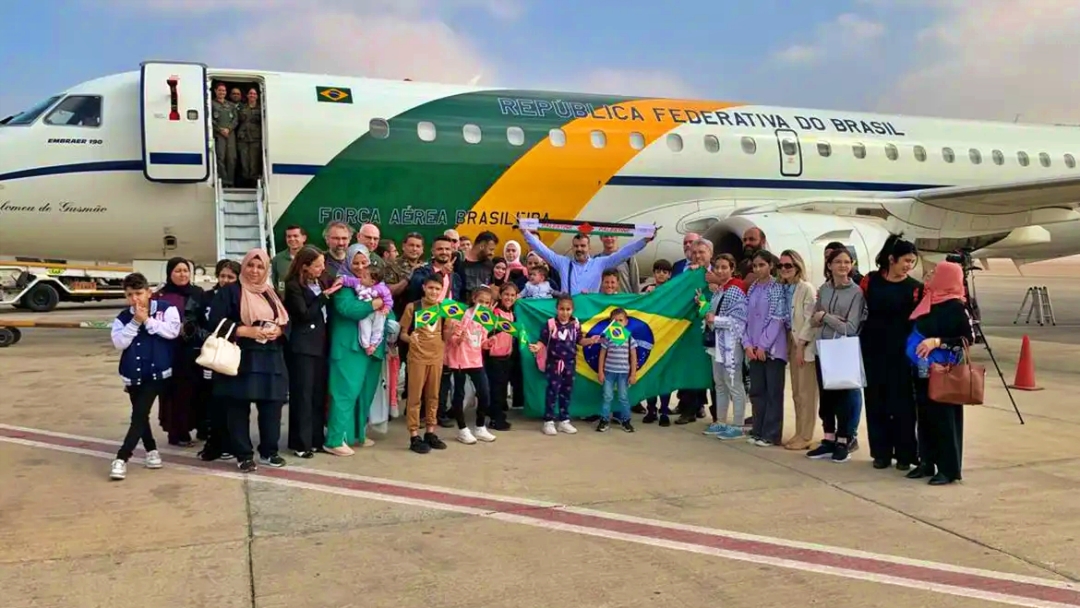 Brasileiros repatriados de Gaza j&aacute; est&atilde;o a caminho do Brasil 