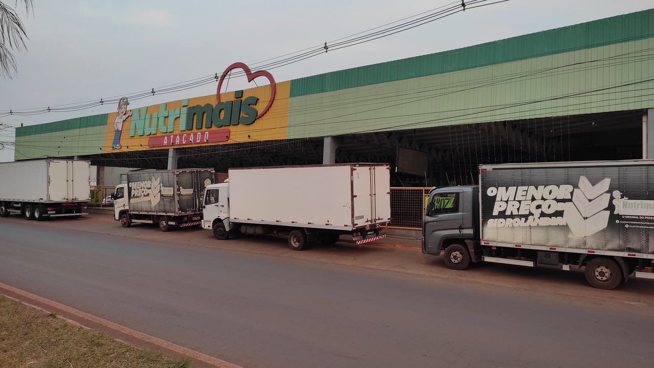 Cobertura do estacionamento cede e for&ccedil;a a interdi&ccedil;&atilde;o do Nutrimais