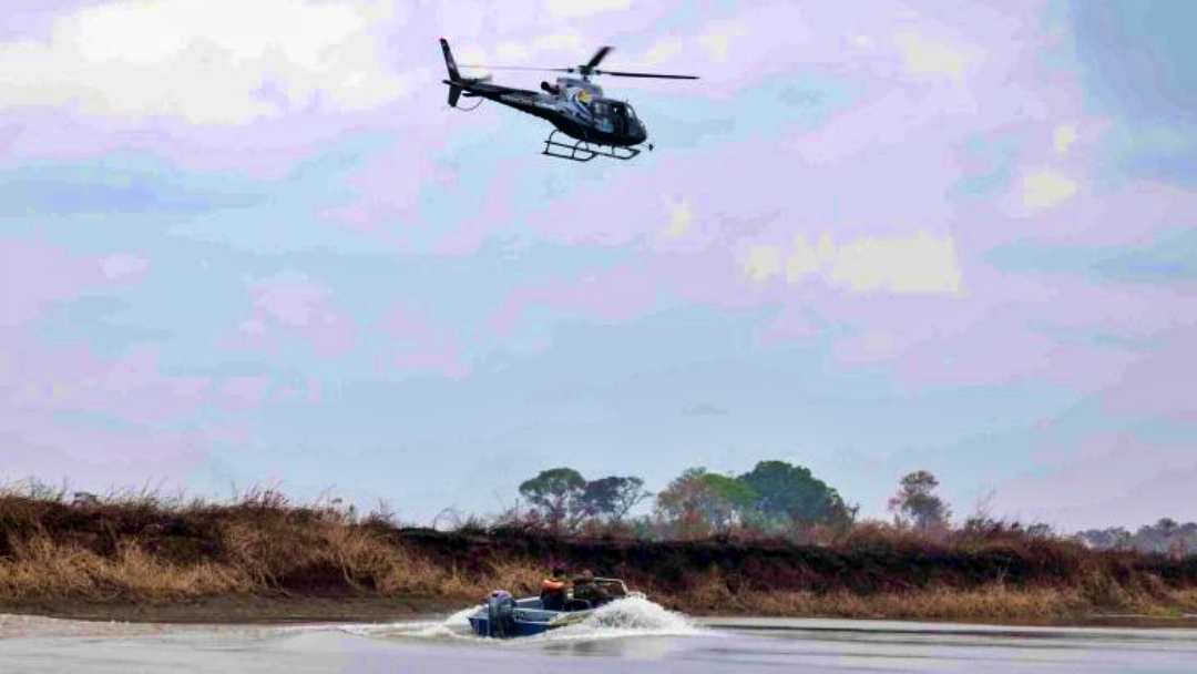 PMA e Grupo de Patrulhamento A&eacute;reo utilizam helic&oacute;ptero para resgatar animais feridos no Pantanal