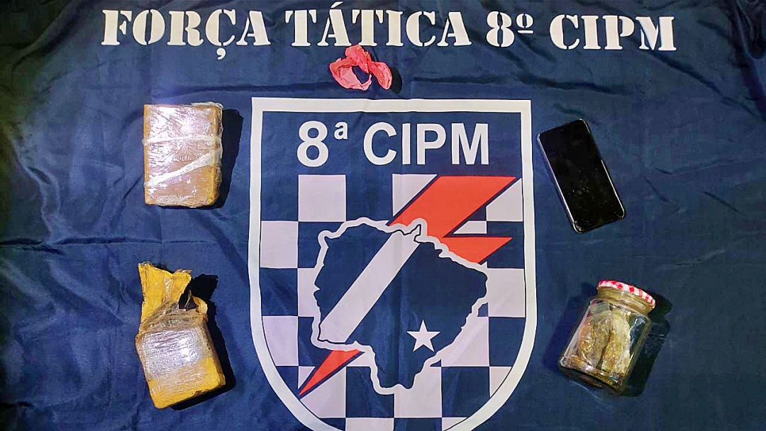 PM prende rapaz que mantinha tele-entrega de drogas no Jardim Para&iacute;so 