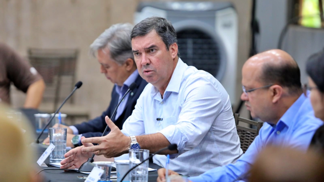 Riedel se contrap&otilde;e a Reinaldo e mant&eacute;m aumento da receita 