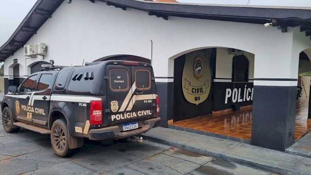 Mulher &eacute; agredida e tem celular levado em assalto