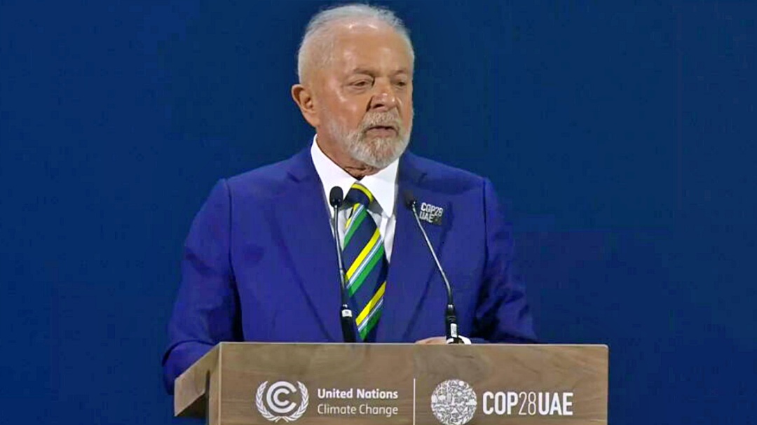 Lula em um Ano de Governo: 24 Pa&iacute;ses, Diplomacia Presidencial