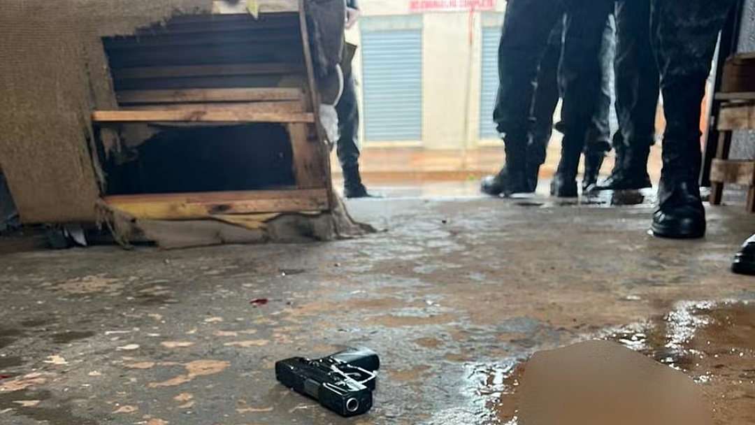 Comerciantes s&atilde;o sequestrados e espancados ap&oacute;s ca&iacute;rem em golpe