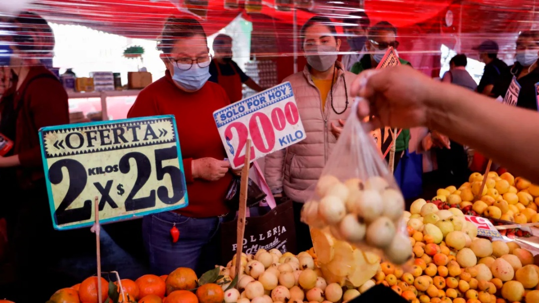 Infla&ccedil;&atilde;o mundial de alimentos cai 10% em 2023 