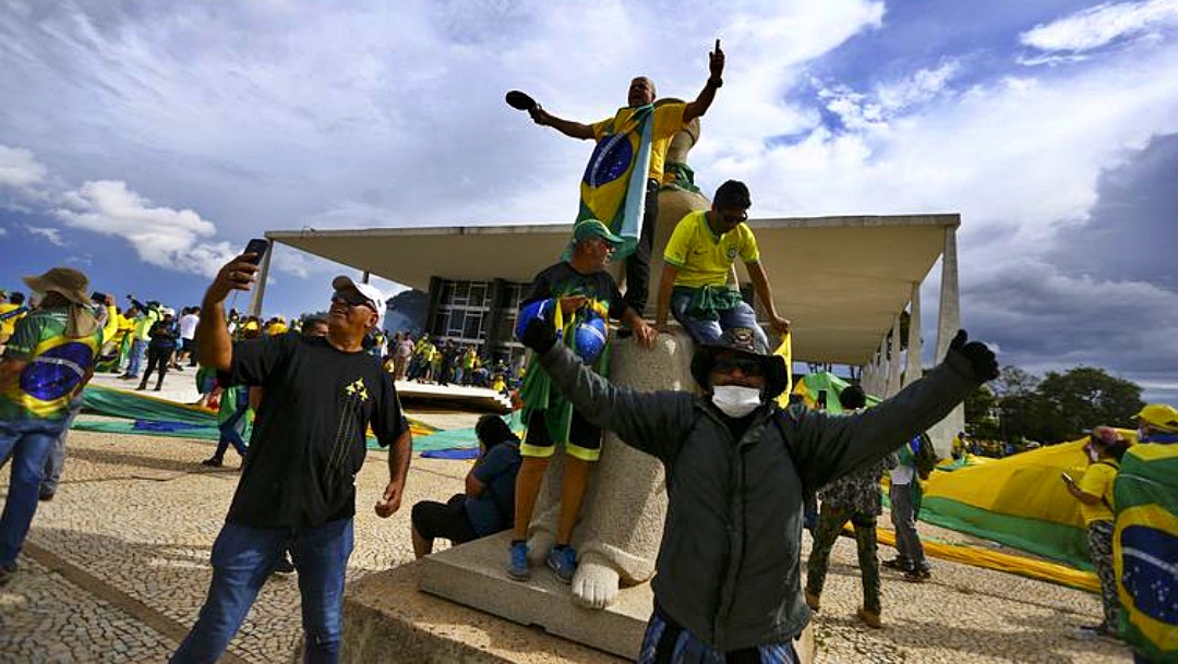 Relembre o passo a passo da tentativa de golpe no 8/1