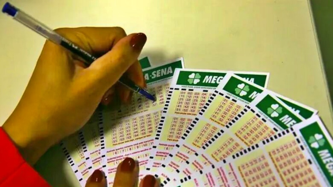 Mega Sena acumula e deve pagar prêmio de R milhões Loterias Região News