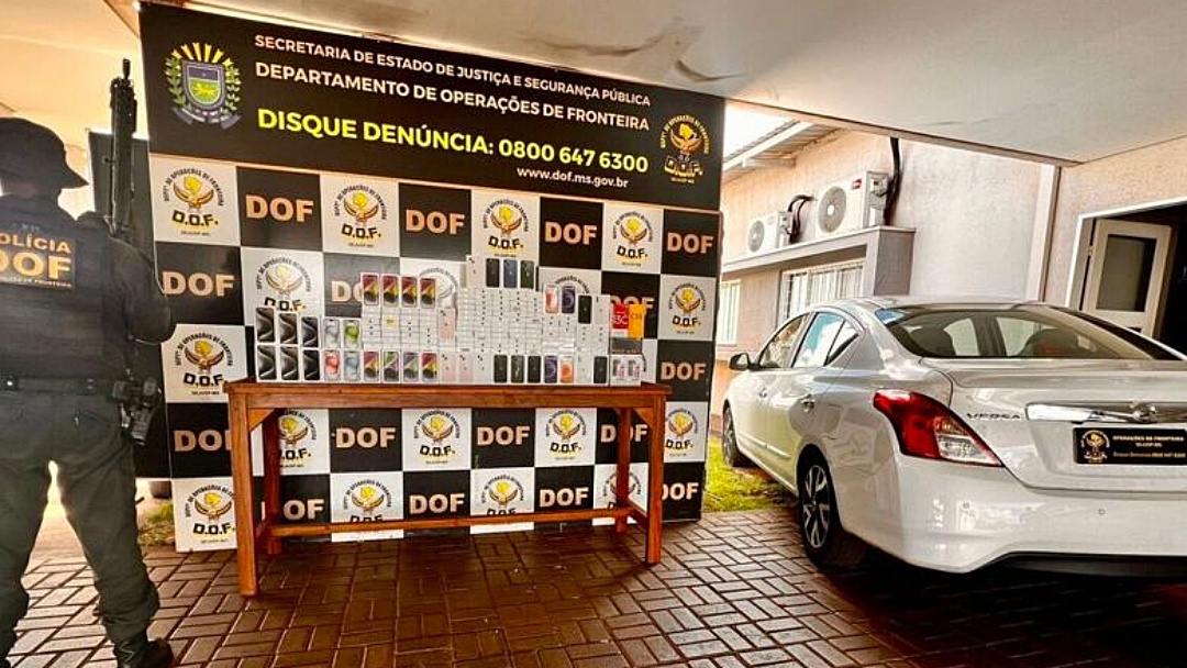 Pol&iacute;cia apreende mais R$ 1 milh&atilde;o em aparelhos de telefone celular
