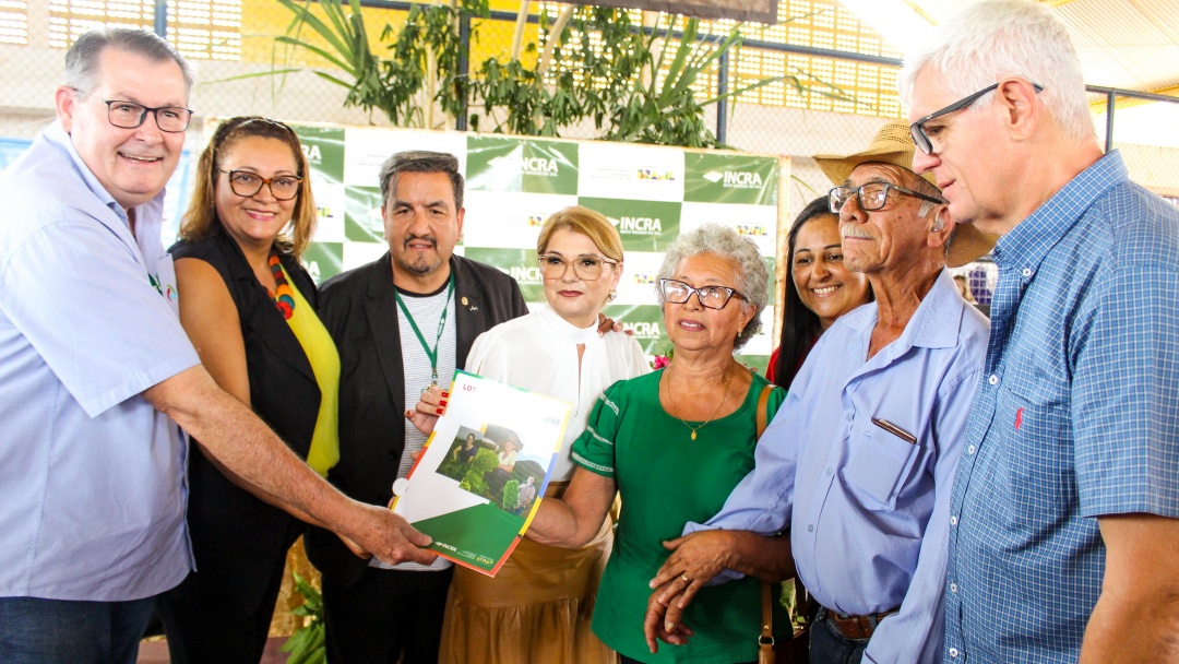 Fam&iacute;lias do Jiboia recebem t&iacute;tulos de lotes e Prefeitura reafirma apoio &agrave; agricultura familiar