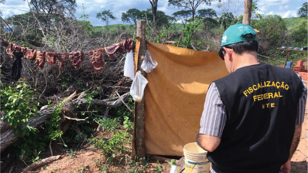 Empres&aacute;rio &eacute; condenado a 6 anos e pagar R$ 100 mil a trabalhadores escravizados