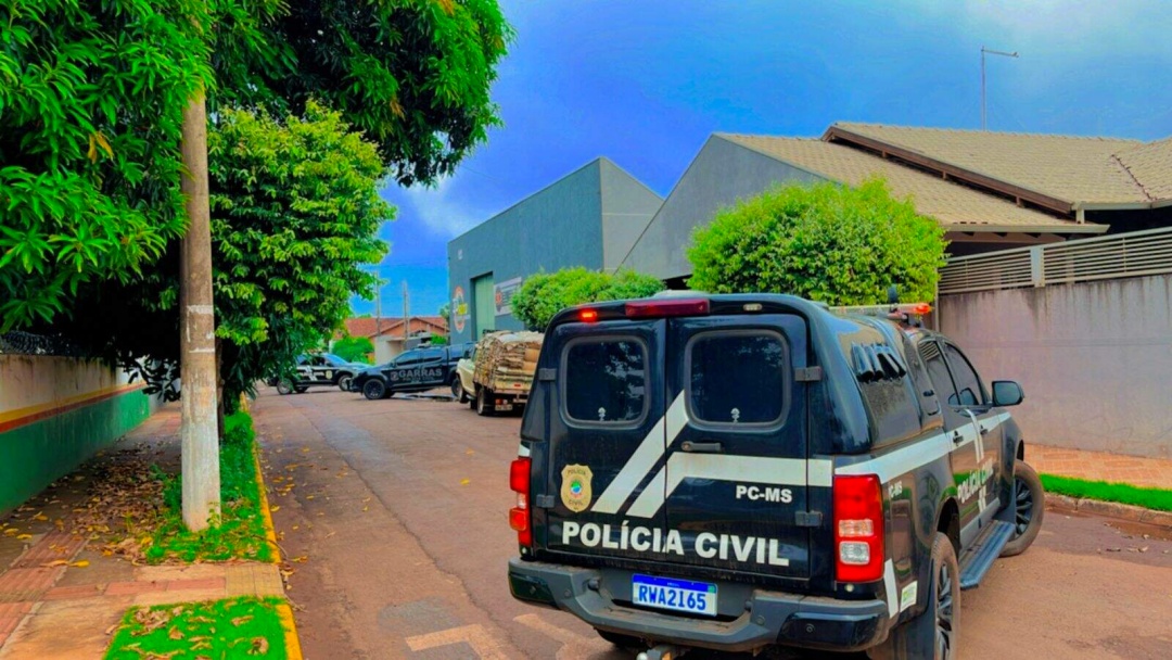 Morre em confronto com a Pol&iacute;cia homem acusado de atear fogo em casa com duas crian&ccedil;as 