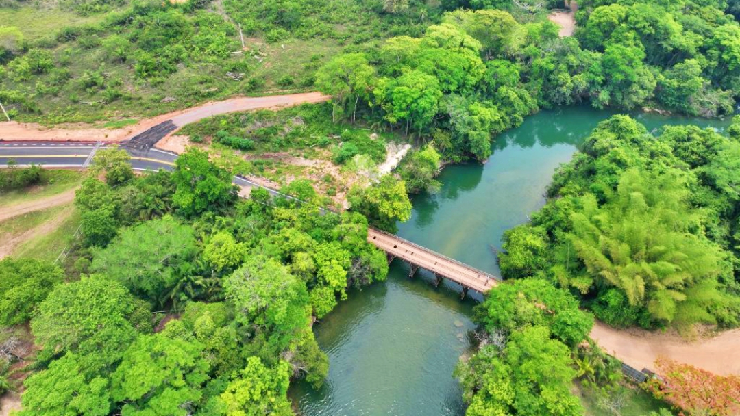 Com asfalto novo, Rodovia do Turismo integra centro de Bonito aos balne&aacute;rios do Rio Formoso