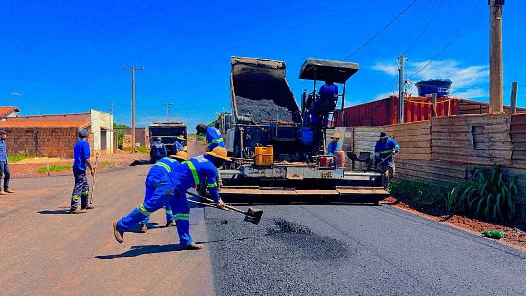 Obra de asfalto no Campina Ipacaray entra na reta final