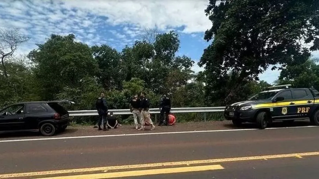 Suspeitos de tentar matar desafeto, membros do PCC s&atilde;o presos com carro roubado 