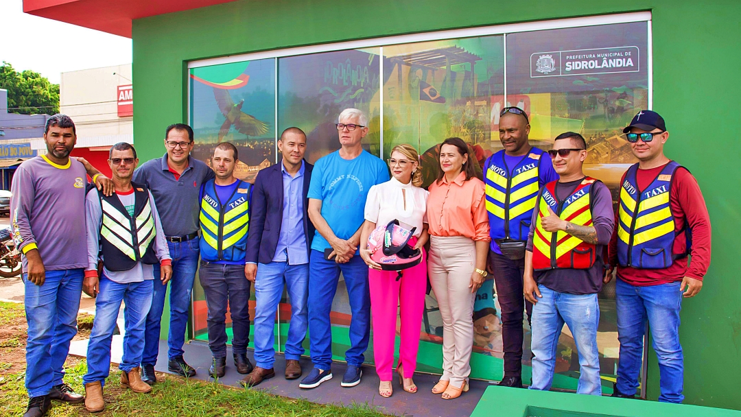 Prefeitura entregou obra de ponto para mototaxistas na Dorvalino dos Santos
