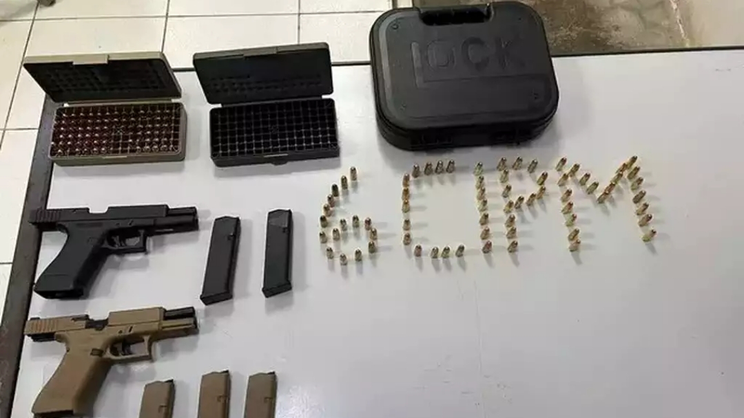 Empres&aacute;rio preso com arma ap&oacute;s divulgar &quot;nudes&quot; da namorada vai para cadeia