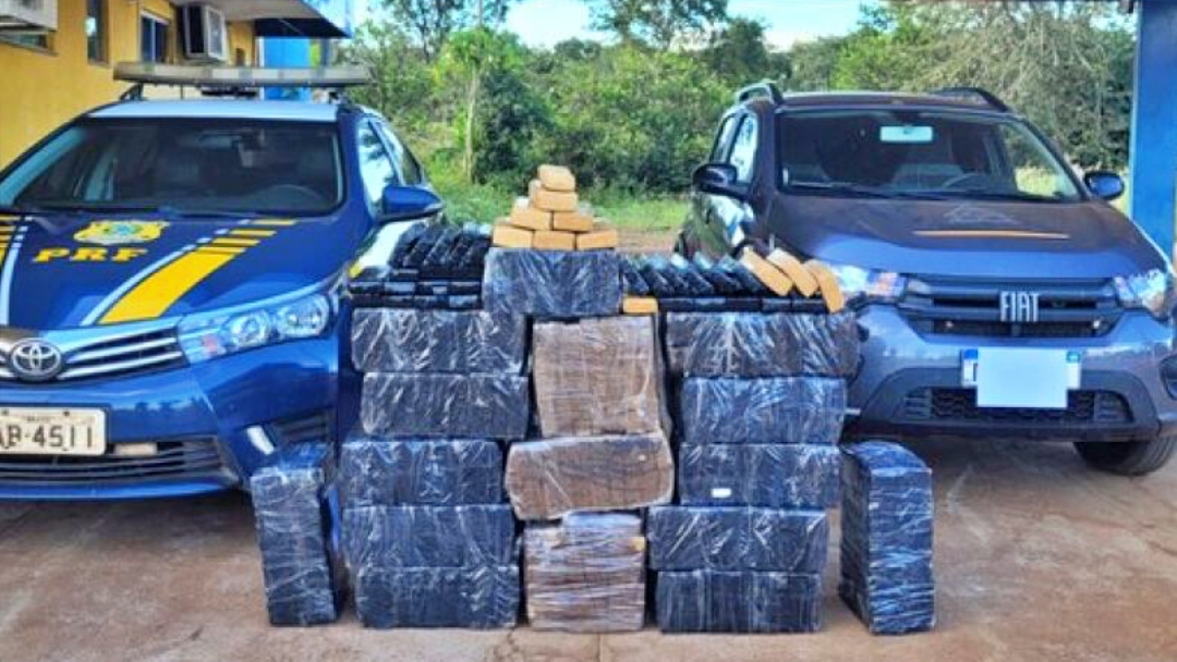 Homem aceita traficar para pagar d&iacute;vidas e acaba preso com quase 400kg de maconha