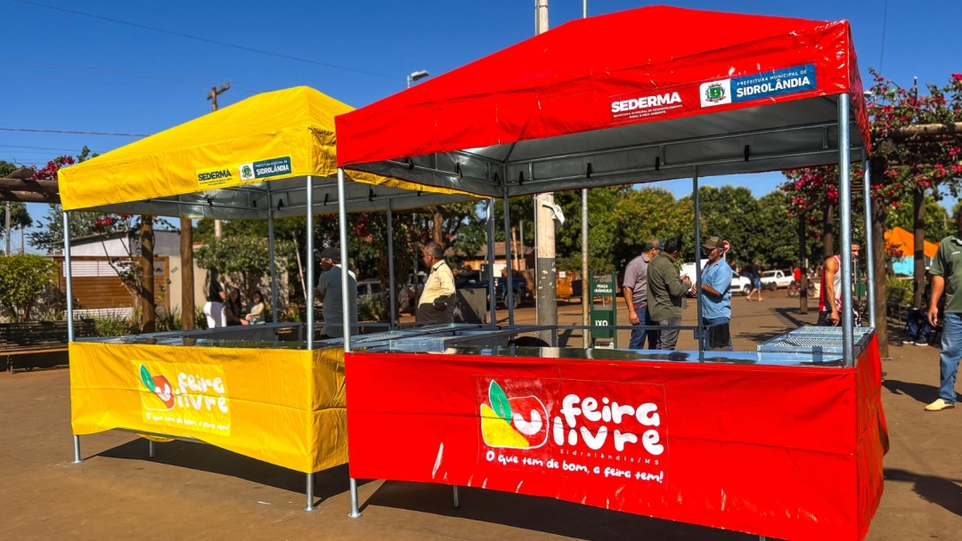 Concluído o repasse de barracas padronizadas aos feirantes do município