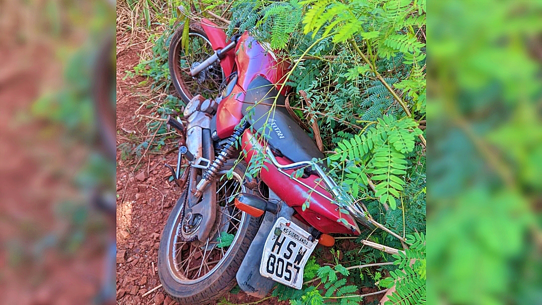 Ladr&atilde;o abandona moto com chave na igni&ccedil;&atilde;o um dia ap&oacute;s furtar Honda CG