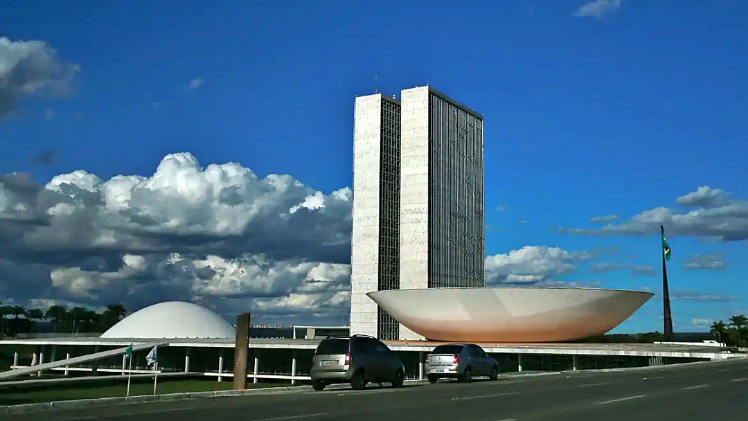 Dela&ccedil;&atilde;o premiada, aborto e cigarro eletr&ocirc;nico movimentam Congresso