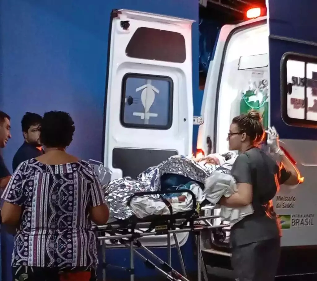 Marido &eacute; preso ap&oacute;s deixar mulher com tiro na cabe&ccedil;a em posto de sa&uacute;de 