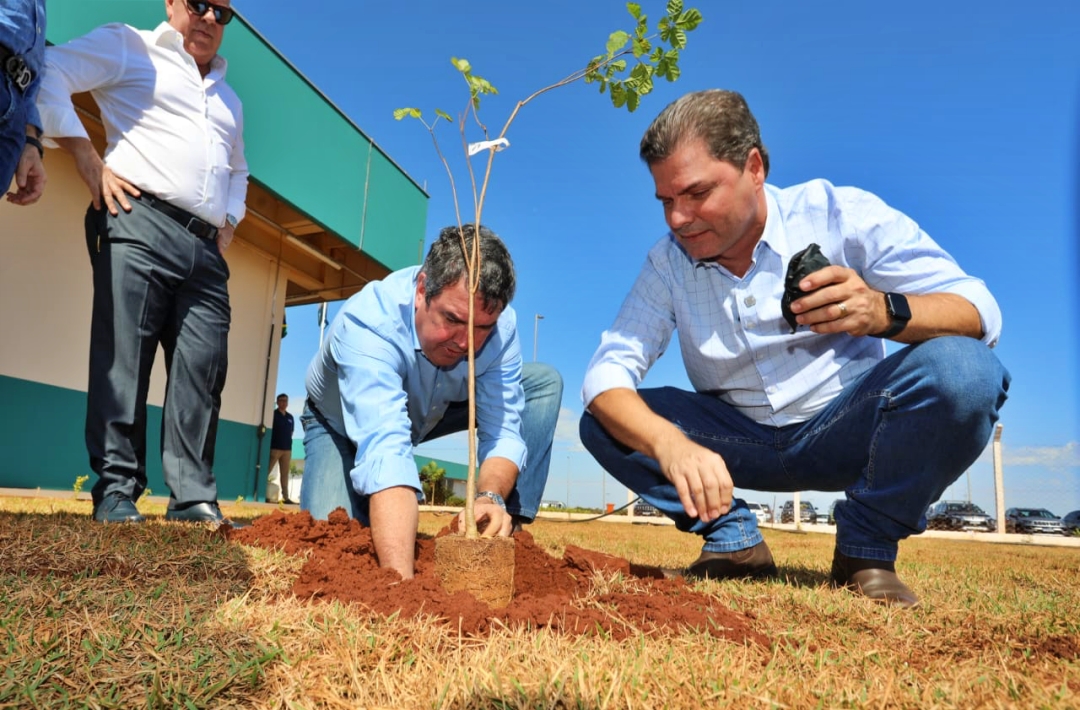 Com apoio do Governo, nova f&aacute;brica de etanol de milho &eacute; inaugurada em Maracaju