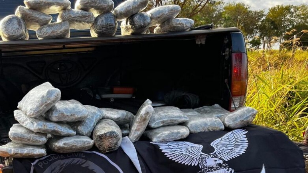 Quatro são presos por tráfico e carga de droga é interceptada