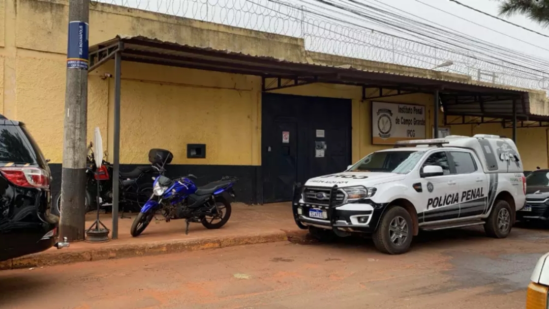 Integrantes de fac&ccedil;&atilde;o e servidor p&uacute;blico s&atilde;o investigados por fraudes  