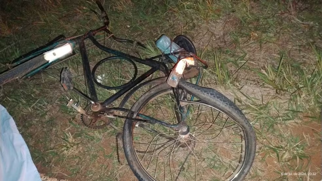 Ciclista morre atropelado por ve&iacute;culo e motorista foge