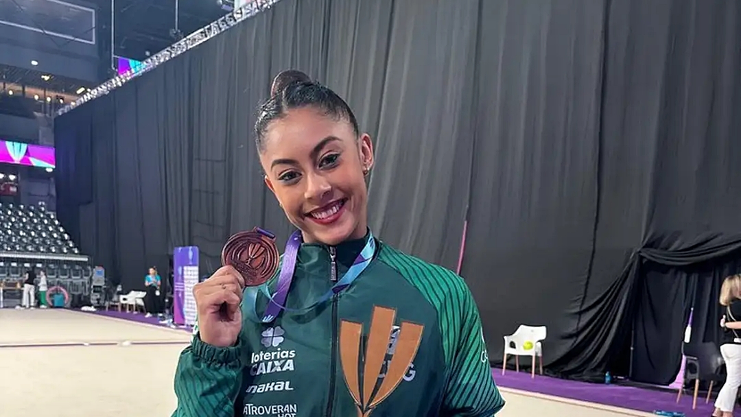 Ginasta B&aacute;rbara Domingos fatura bronze em Copa do Mundo