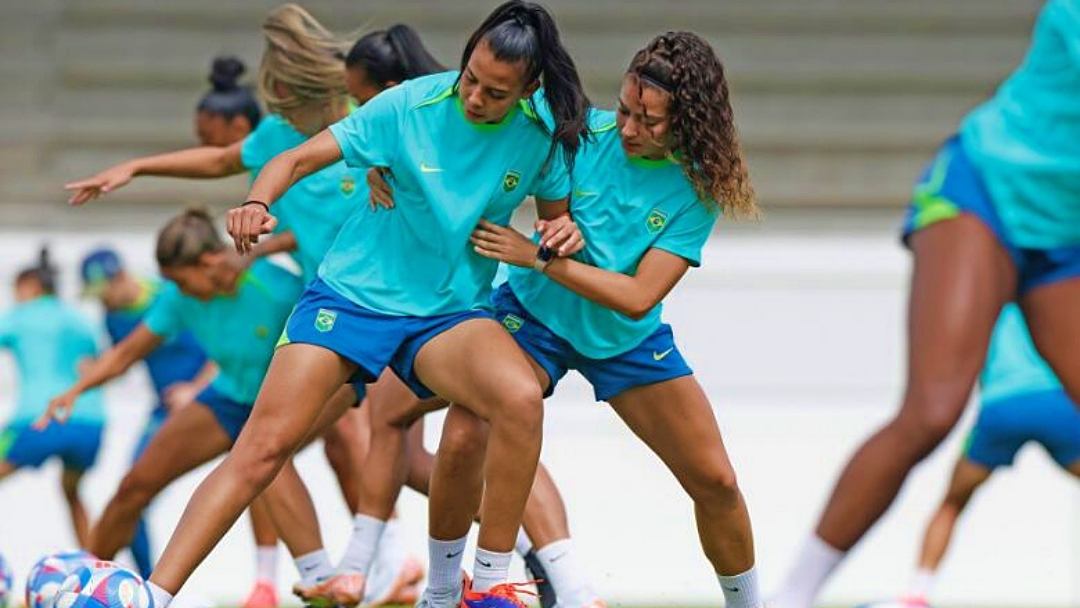 Sele&ccedil;&atilde;o Brasileira Feminina faz seu terceiro treino em Bordeaux